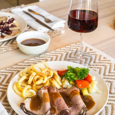 Rosbif de bœuf AAA, tranché mince, sauce aux poivres (2 personnes) (S)